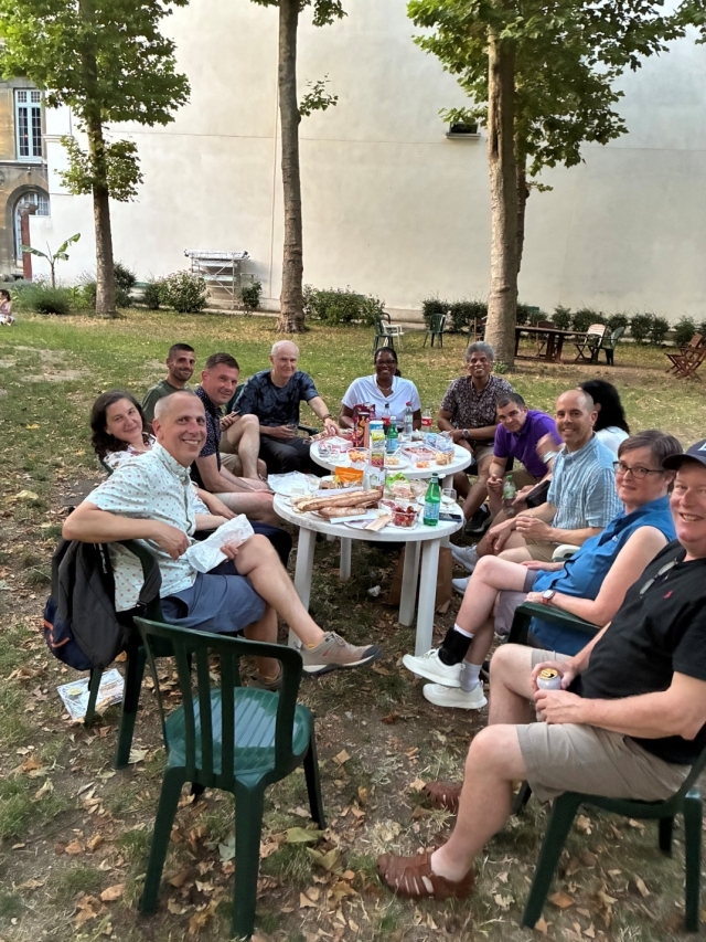 VMI Cohort 8 in Paris at Lunch