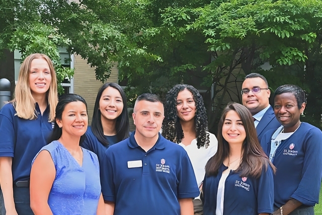 Group of students and faculty 