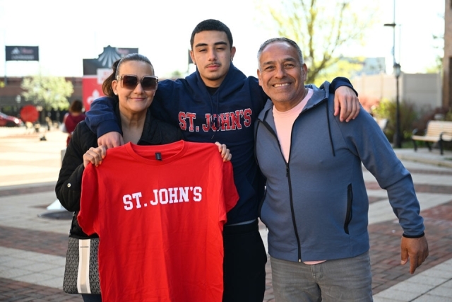 Future st johns student and their parents 