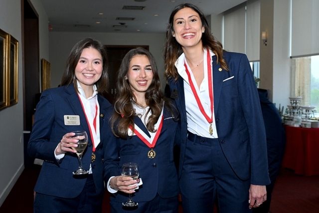 Group of people at President's Society event at St. John's 