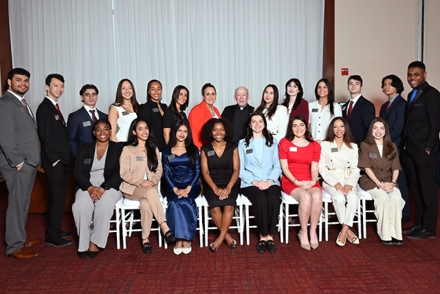 Group of people at President's Society event at St. John's 