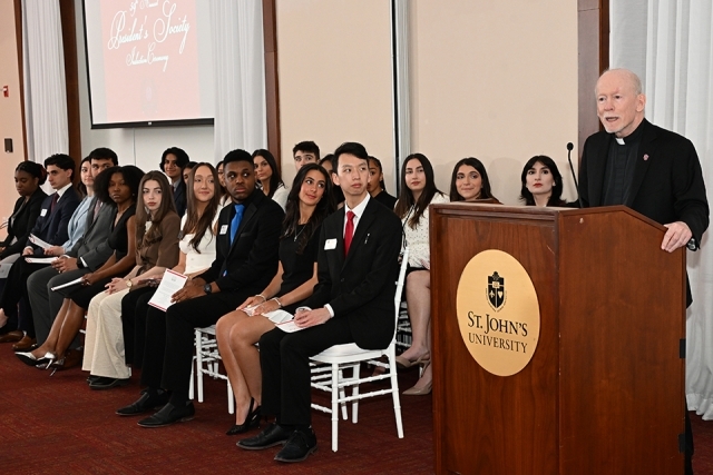 Group of people at President's Society event at St. John's 