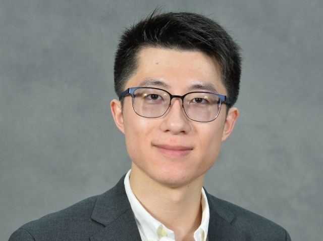 Yan Lee headshot