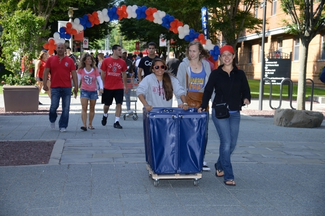 St. John's University Students Move-In Weekend