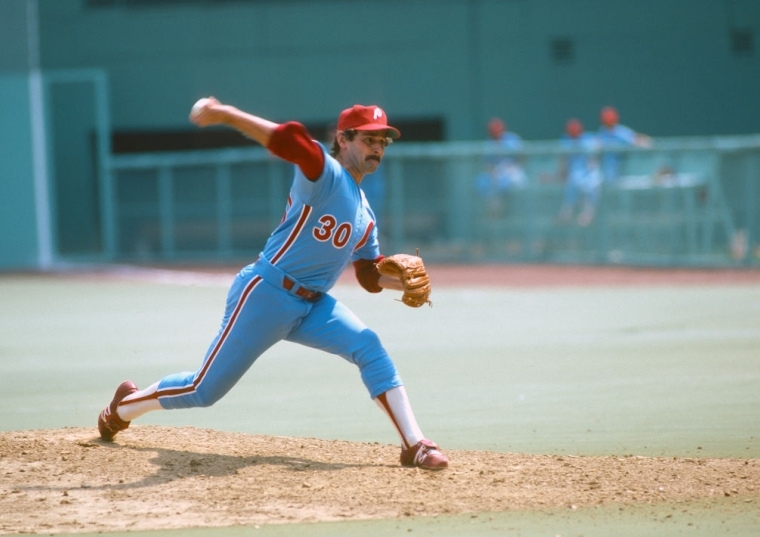 Mike Proly pitching for the Phillies
