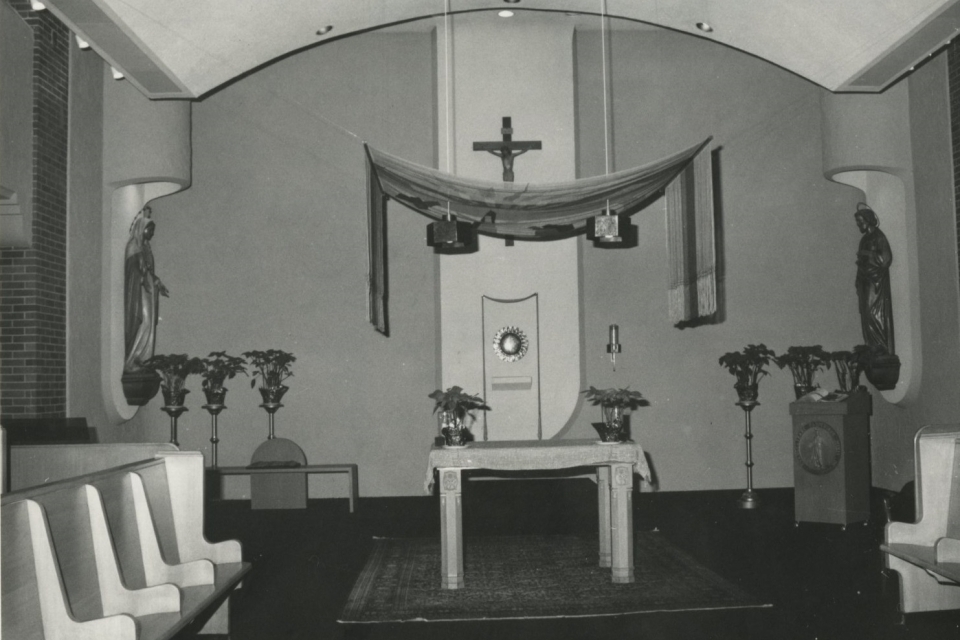 Faculty Residence Chapel, St. Vincent Hall