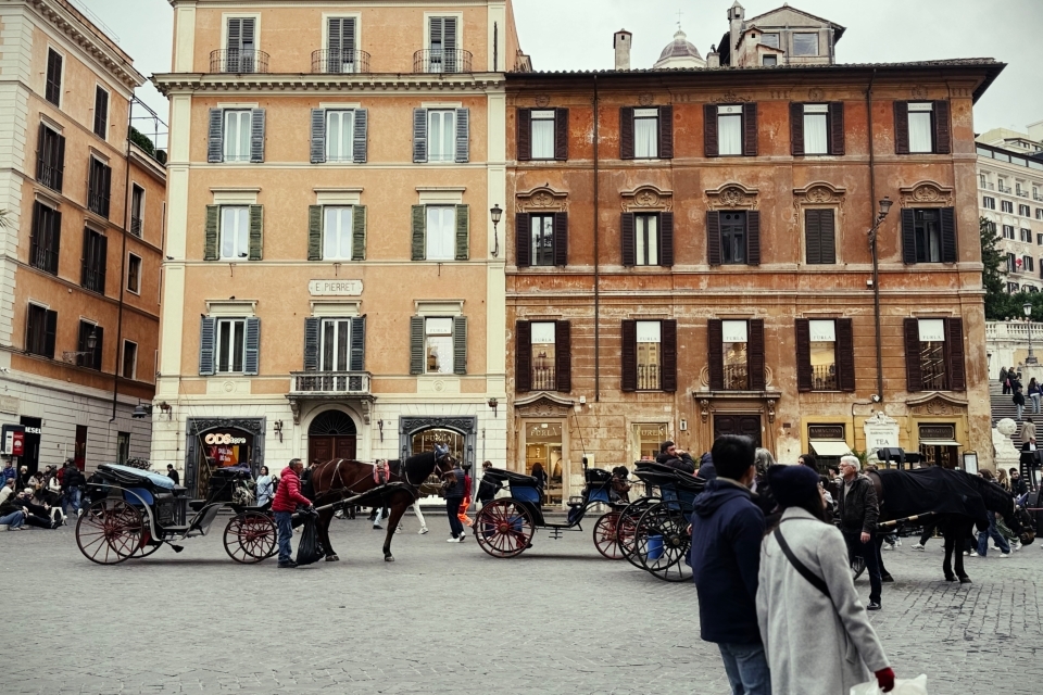 Image of building in Rome