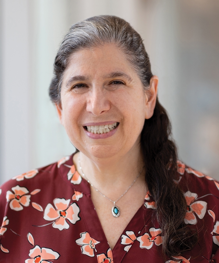 SANDRA REZNIK HEADSHOT