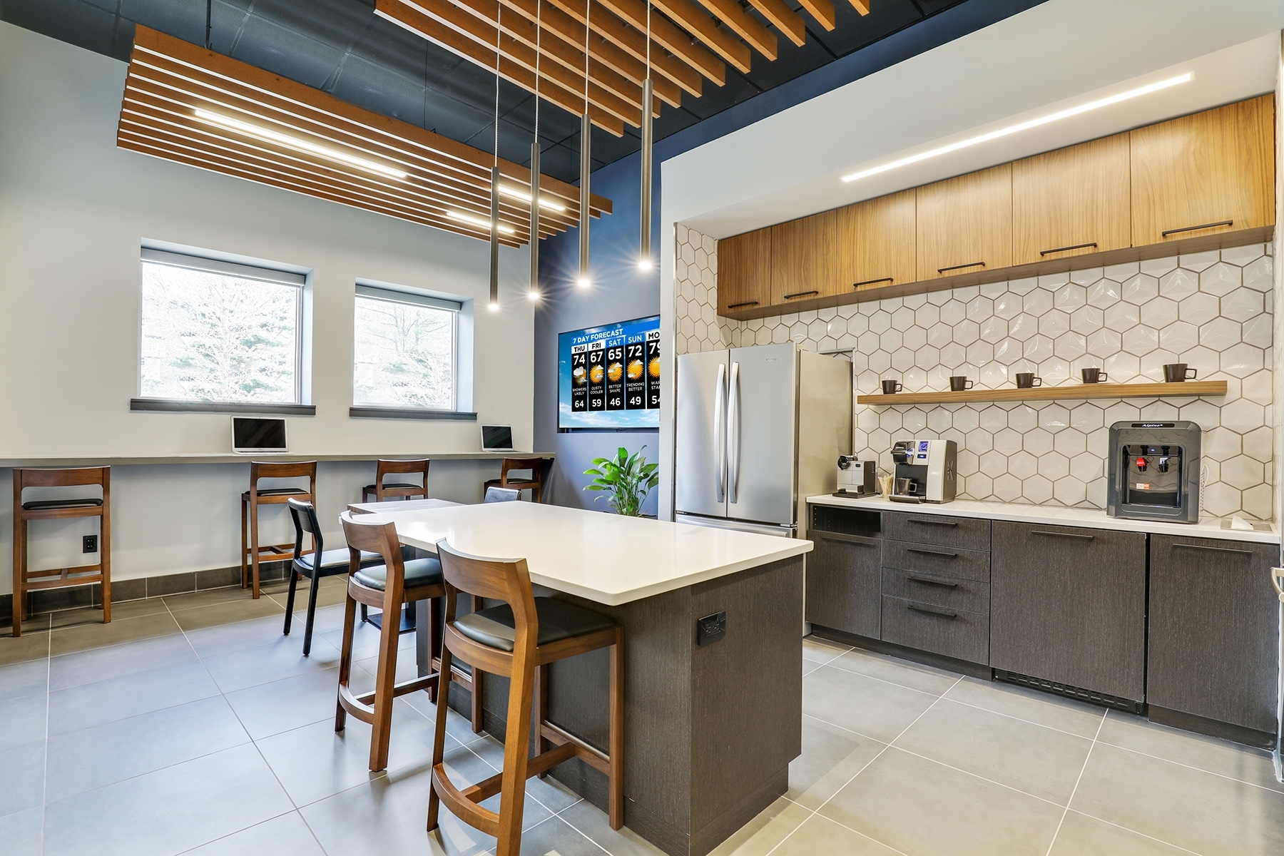 Essex Suites Coworking Offices, Meeting Spaces & Virtual Offices Logo