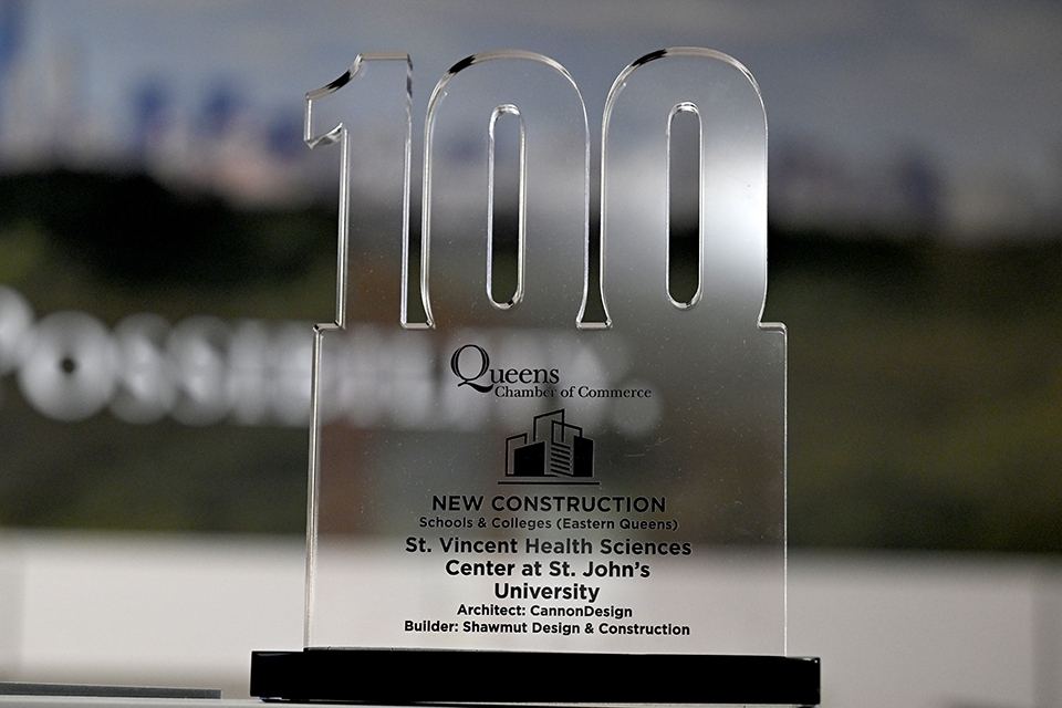 A picture of a plaque